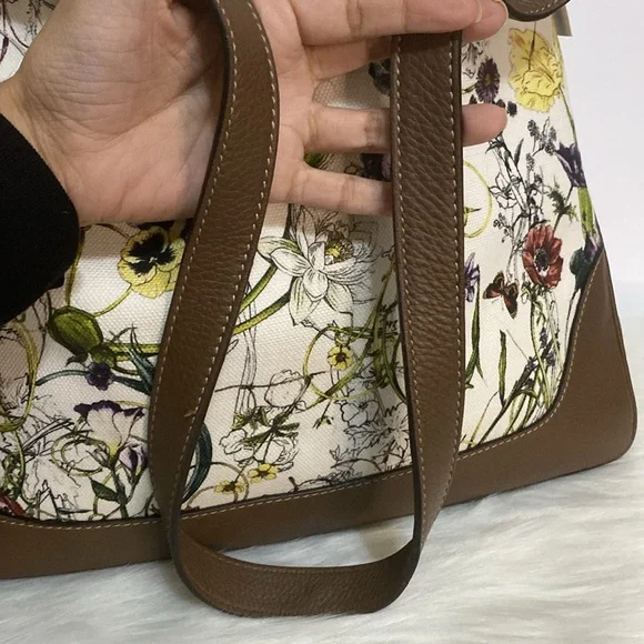 Gucci Bamboo White Floral Canvas Two Way Tote Bag - Picture 8 of 17